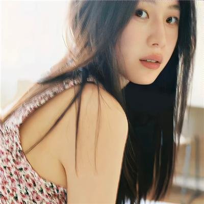 手比眼睛更粉
